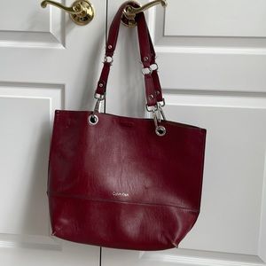 Calvin Klien reversible tote! 16” x 13”.